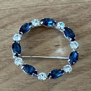 Vintage Krementz brooch